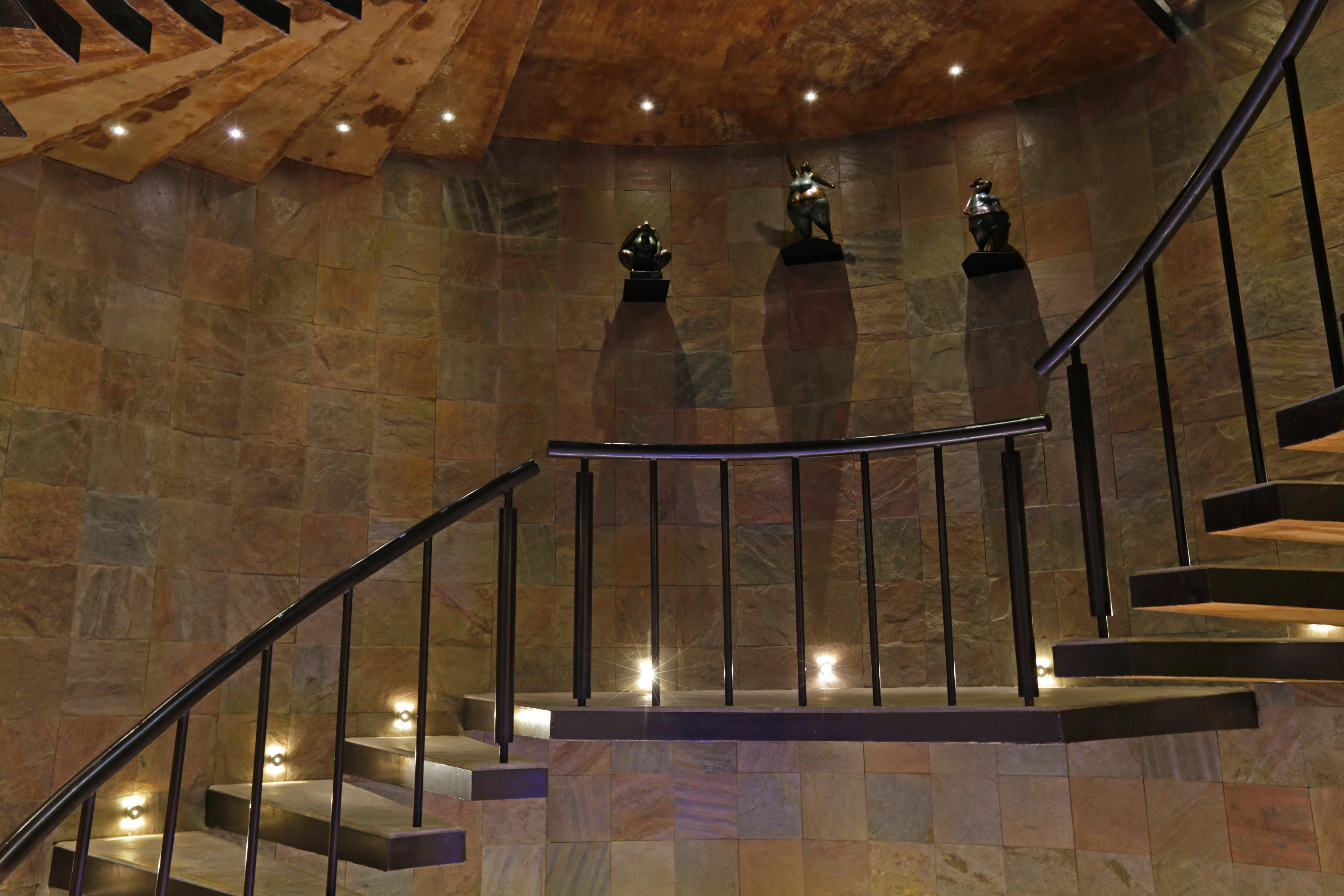 Hosteria Las Quintas Hotel Restaurante Bar Cuernavaca Exterior photo Stairway to the gallery